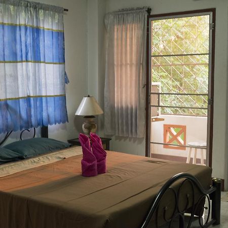 הוסטל צ'יאנג מאי Junior House מראה חיצוני תמונה