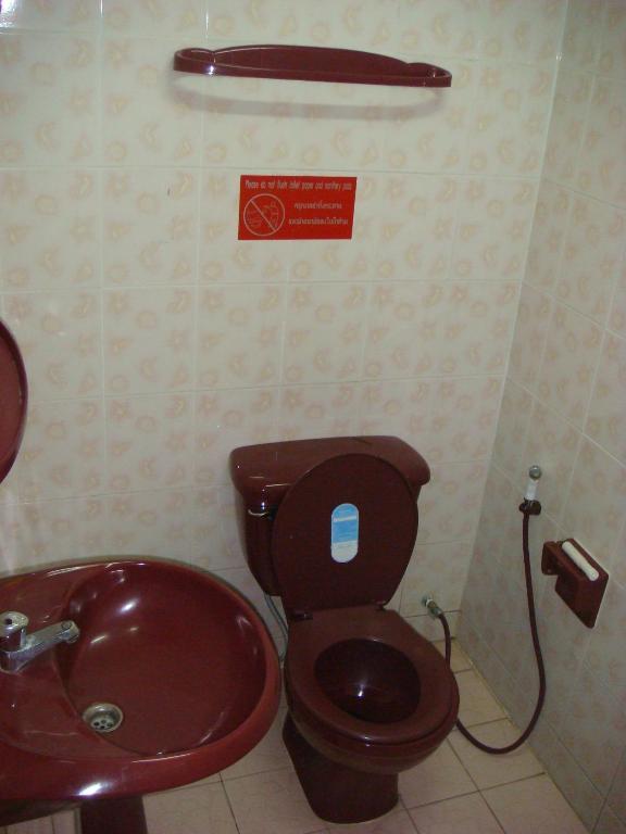 הוסטל צ'יאנג מאי Junior House מראה חיצוני תמונה
